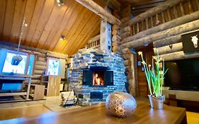 Villa Saarua By The Slopes Ski In, Family & Bike Park, Hike Trails, National Park, Wifi - Lapland Villas